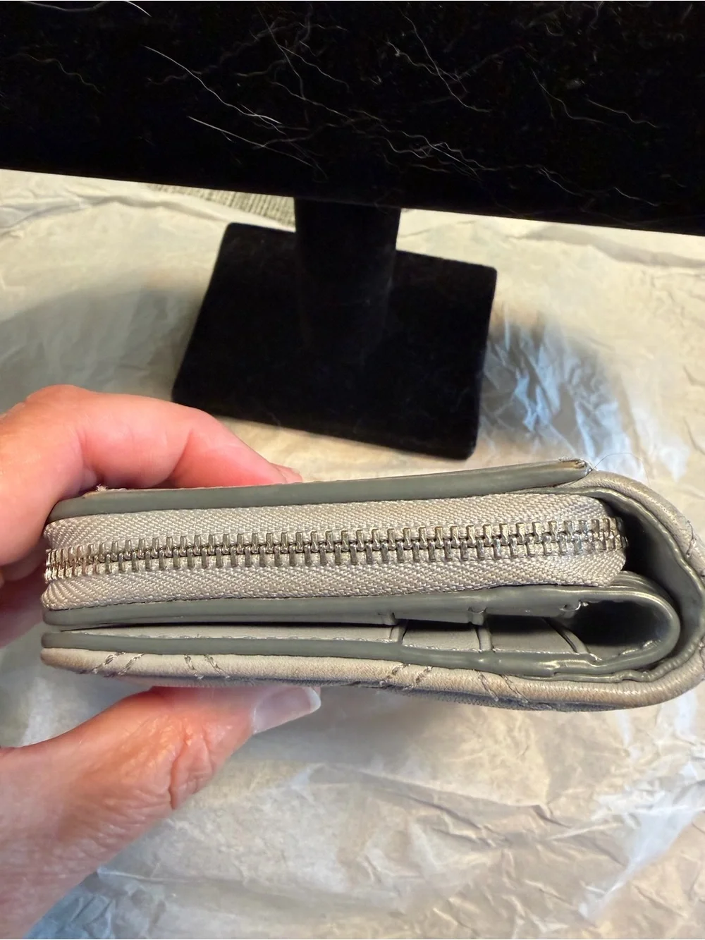 kate spade Quilted Leather Zip Wallet in Light Gray